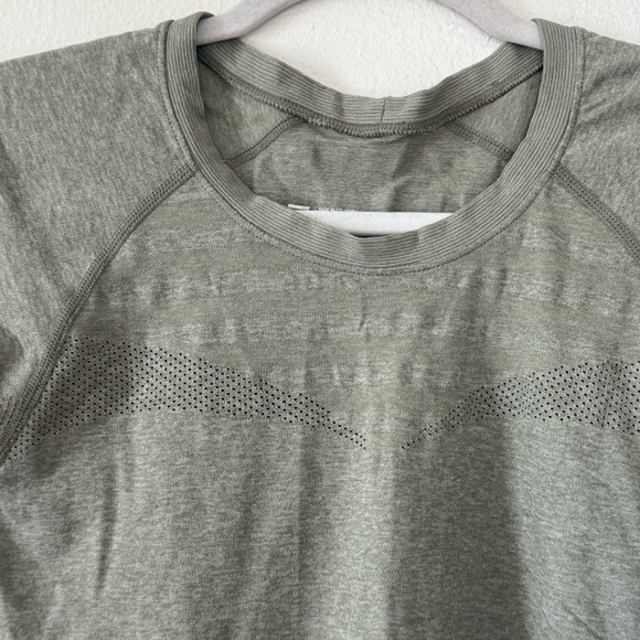 Z By Zella Short Sleeve Top High Rise Black Crop Leggings SET OUTFIT 2 PIECE M - Picture 4 of 14